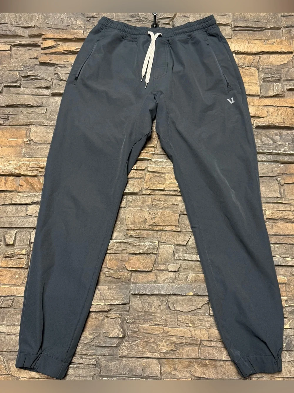 Vuori Transit Technical Joggers Pants Men Medium Elastic Waist V417 31” Inseam - Picture 1 of 10